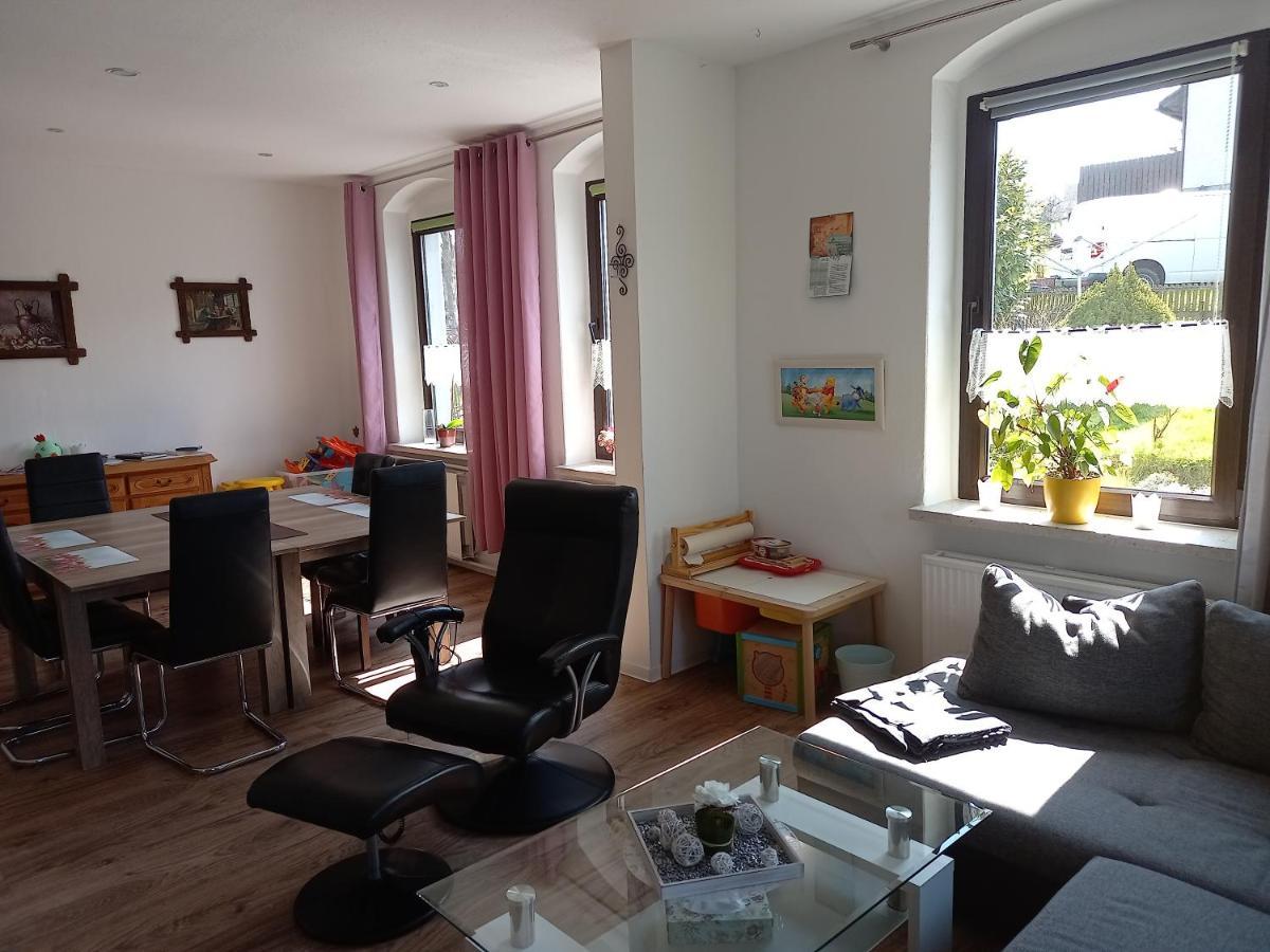 Familienfreundliche Ferienwohnung Erzgebirge Schneeberg  Eksteriør billede